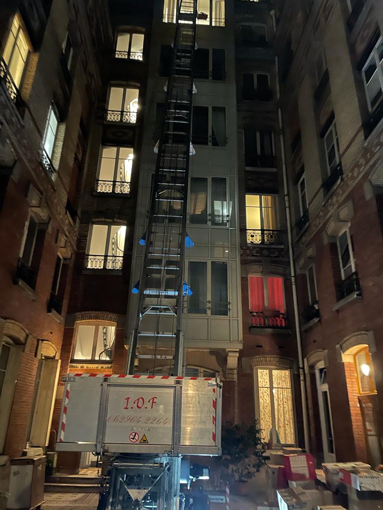 Location monte-meuble Paris 75012