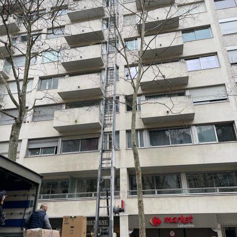 monte meubles paris 16