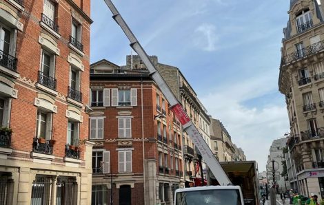 Location monte-meubles Paris 18