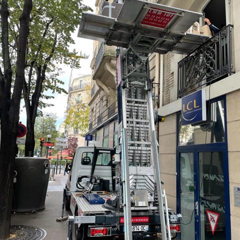 monte meubles paris 15