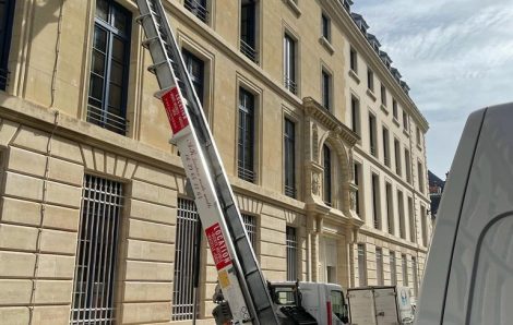 Location monte-meubles Paris 75007 – Déménagement 2ème étage