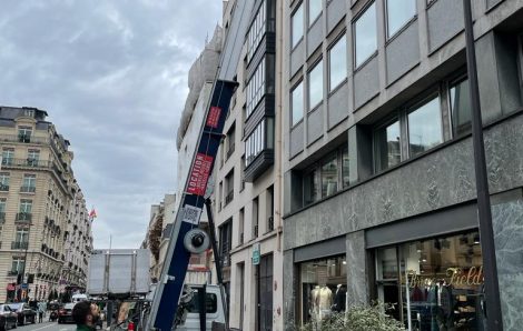 Location monte-meubles 75008 Paris – Livraison arbres sur toit terrasse